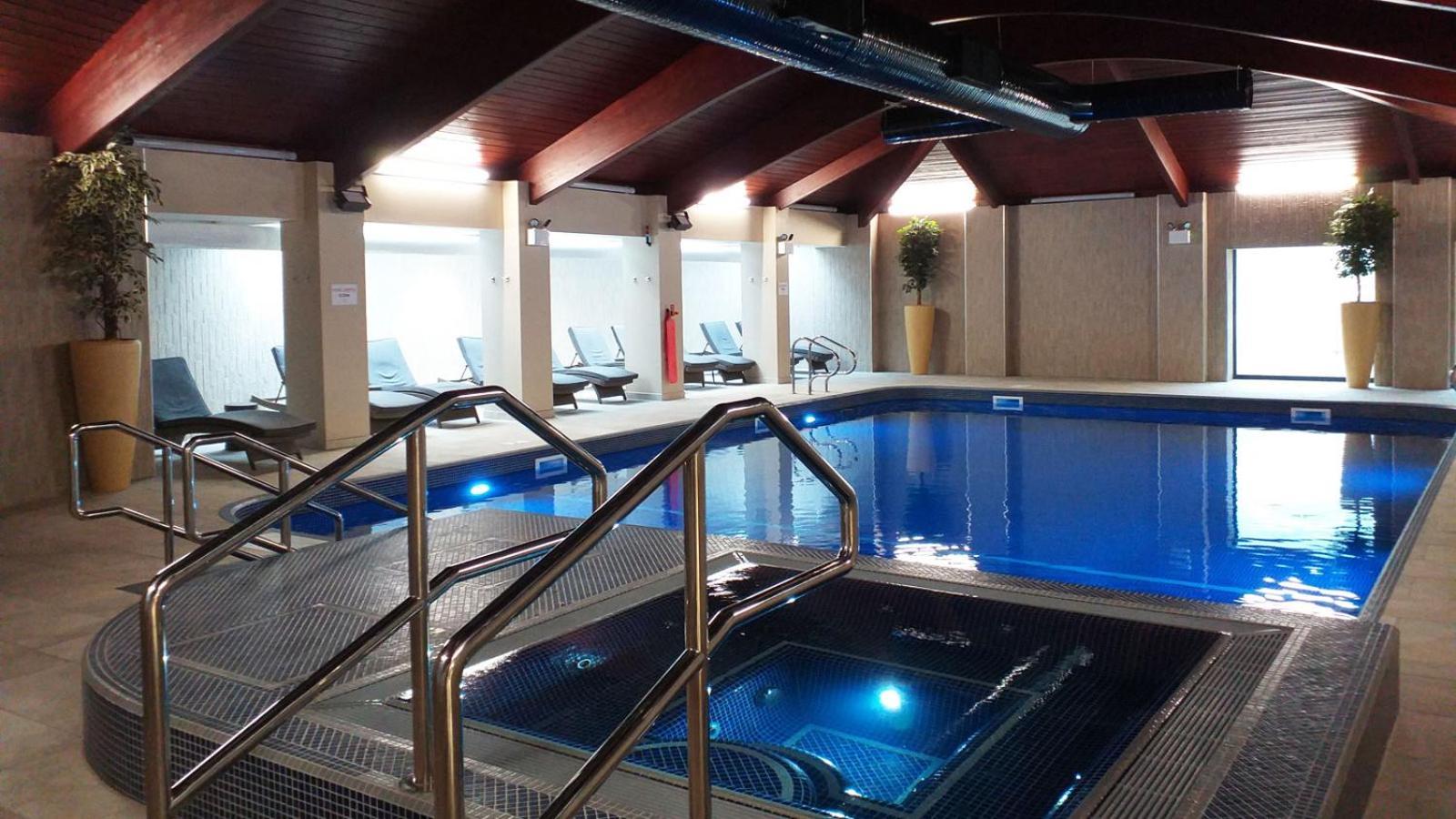 Spacious Primrose Lodge For 6 With Hot Tub At A Spa Resort Chudleigh Экстерьер фото